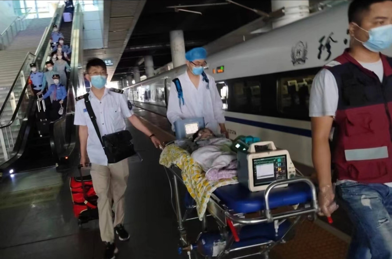 卓尼县高铁转运公司